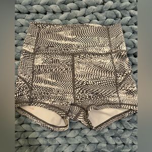 Lululemon shorts size 2